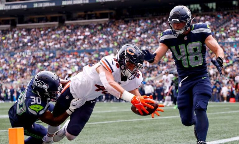 even-by-preseason-standards,-the-seahawks’-27-11-loss-to-the-bears-makes-them-appear-dreadfully-incompetent