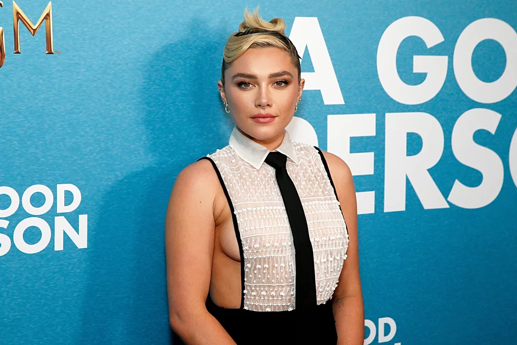the-side-baring-dress-on-florence-pugh-is-completely-transparent