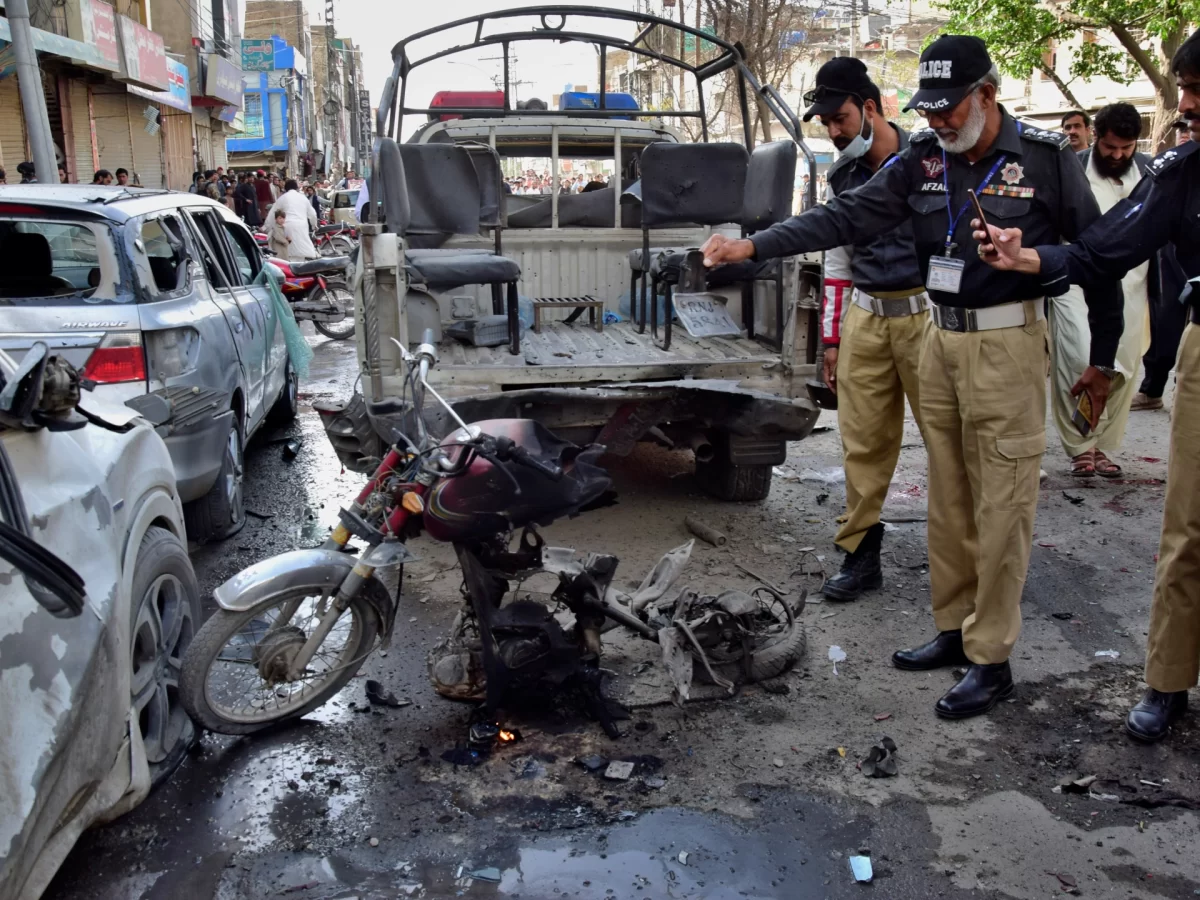 in-pakistan’s-quetta,-a-police-vehicle-is-killed-in-a-blast
