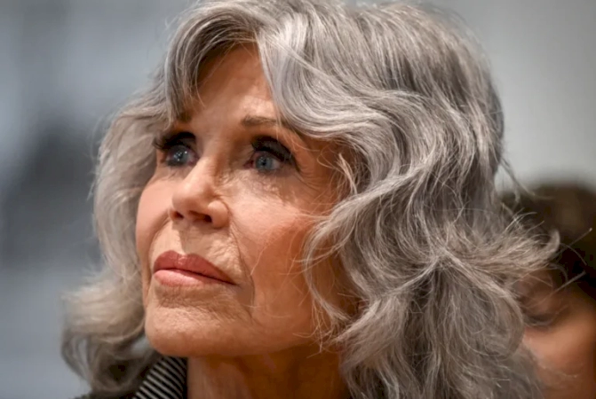 Photos created by artificial intelligence show how Jane Fonda might look today at 86 if she had never had plastic surgery.