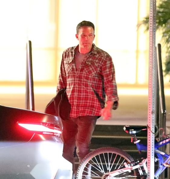 Affleck was spotted leaving the shared house, adding to breakup rumors. Image Credit: Getty