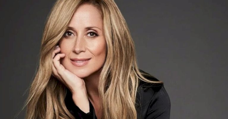 «Lara Fabian: Behind the stage!» Here is everything to know about the iconic Belgian singer and songwriter
