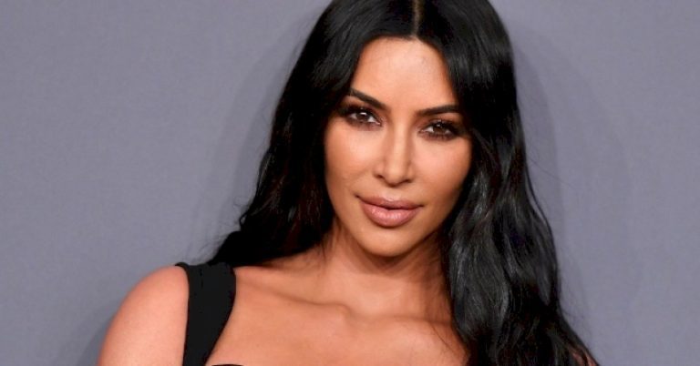 «Look what you lost, Kanye West!» Kim Kardashian flaunts her bikini body and leaves no room for imagination