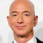 «She found money, he found a beautiful body!» Jeff Bezos showed his fiancée and now everyone calls him «a lucky man»
