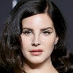 «Rolls of fat, huge cheeks and fat neck!» The sensational photos of rounded Lana Del Rey surface the network