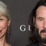 «How dare she?» Keanu Reeves brings his gray-haired girlfriend to the Red Carpet and steals the spot