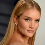 «Married men are not allowed to see this!» Rosie Huntington-Whiteley is heating up social media with provocative photos