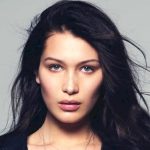 «Call the police! It’s a crime to look so hot!» Bella Hadid is heating up social media with her fresh photos
