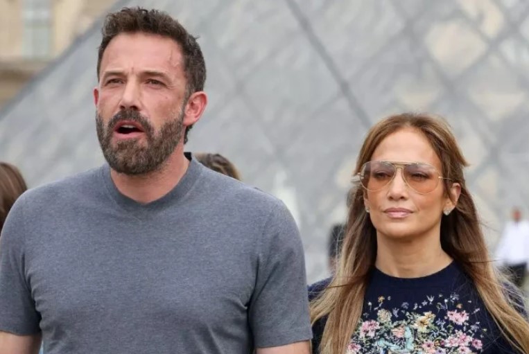 Jennifer Lopez canceled her tour due to financial difficulties amid marital problems with Ben Affleck. Image Credits: Getty