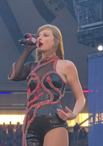 During her Edinburgh show, a fan's video showed Taylor Swift wiping her nose on stage. Image Credits: @xcrystine/TIkTok