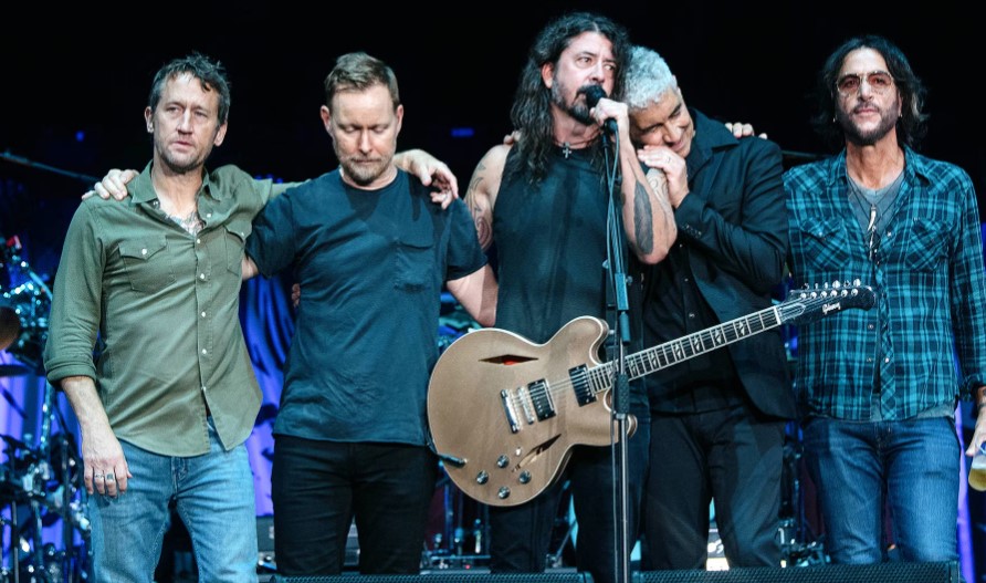 Following Kurt Cobain's death, Grohl formed the Foo Fighters as his solo project to replicate past success. Image Credit: Getty