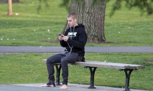 Mourning a Melody: Justin Bieber’s Heartfelt Plea Amid Tragic Loss