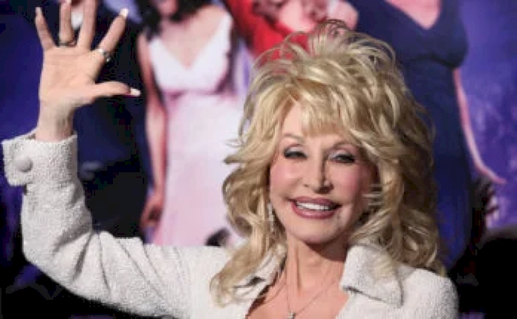 Dolly Parton sings The Beatles’ song “Let It Be” with Paul McCartney and Ringo Starr — listen to it here!