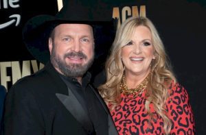 A lawsuit claims that Trisha Yearwood heard Garth Brooks make a request for a threesome involving his former hairstylist.