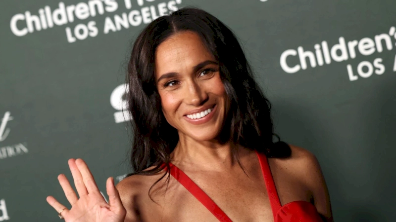 Meghan Markle Faces Criticism Over “Revealing” Gown at Children’s Charity Gala