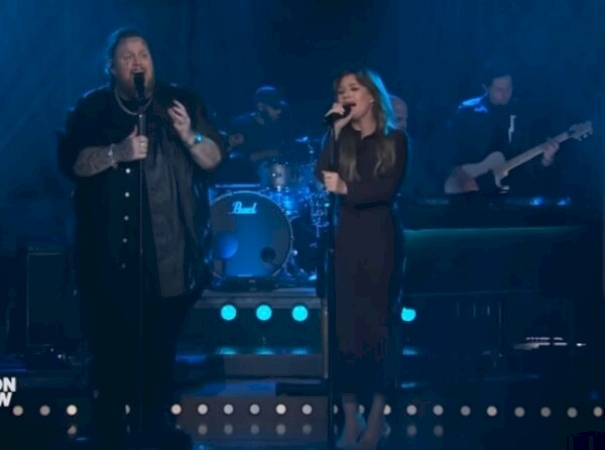 Kelly Clarkson And Jelly Roll Deliver Special “Jellyoke” Performance On The Kelly Clarkson Show